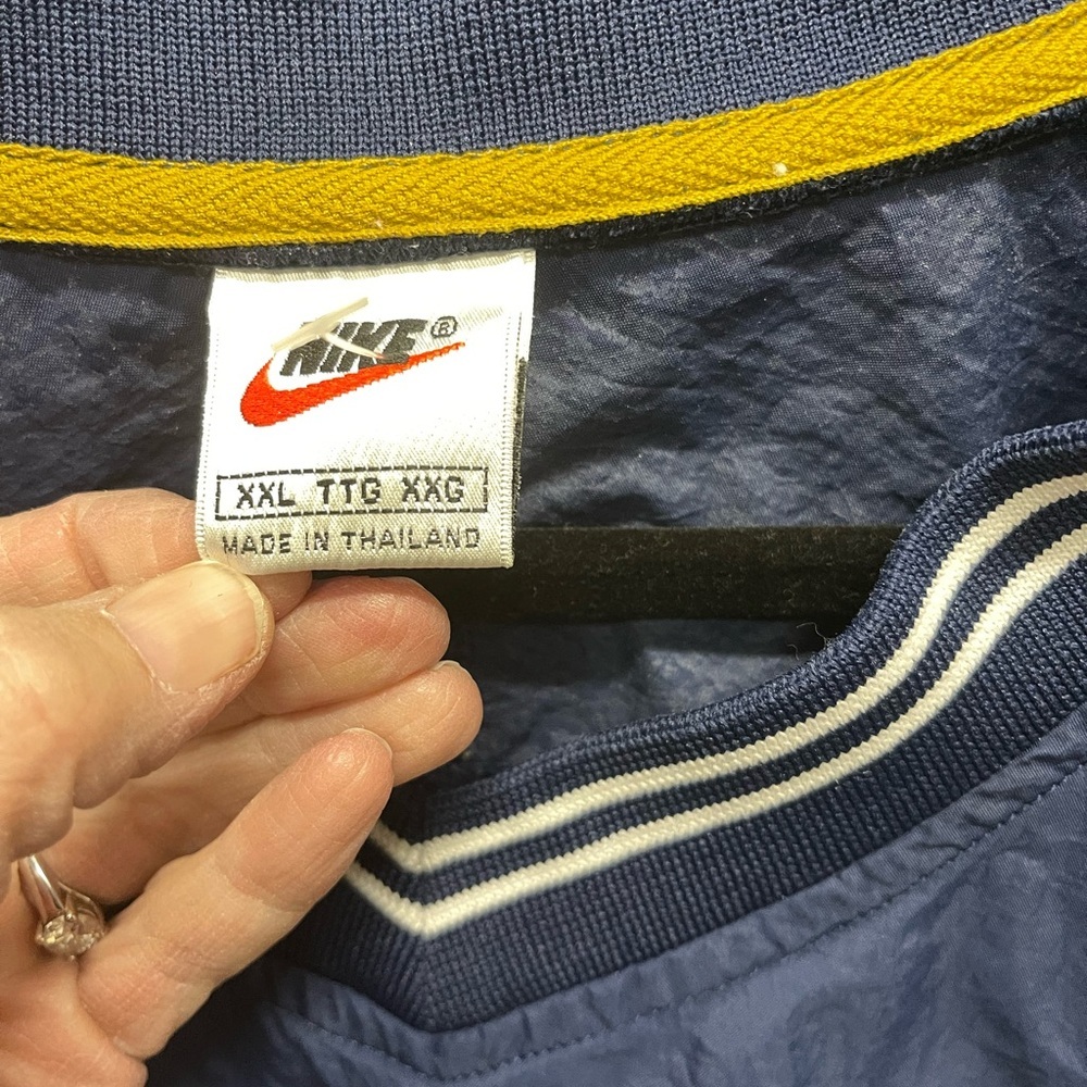 Nike Navy and white Jacket - Picture 3 of 6